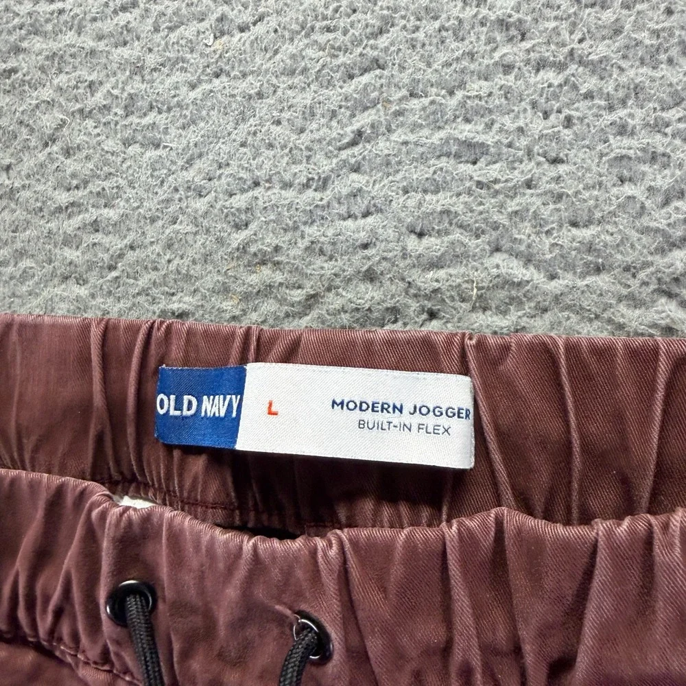 Old Navy Built-In Flex Pant Men's L Red Cotton Jogger Tapered Preppy Stretch